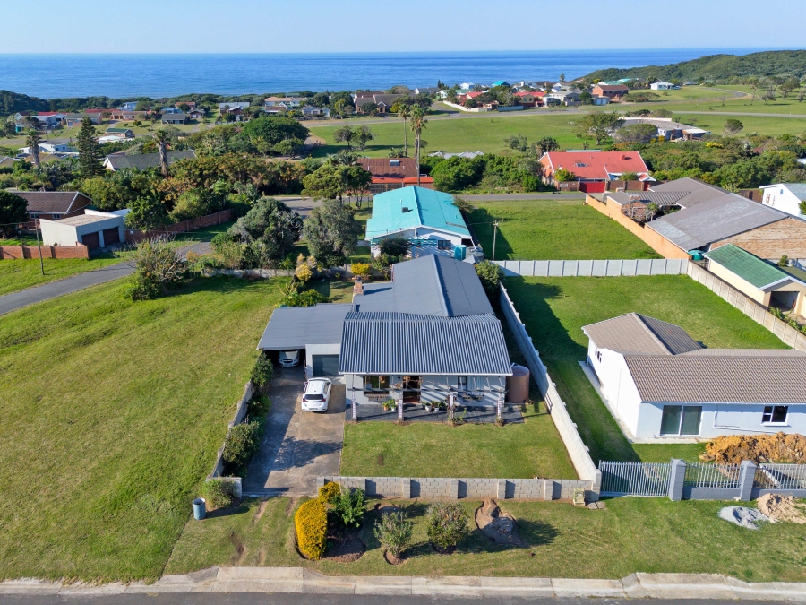 4 Bedroom Property for Sale in Kaysers Beach Eastern Cape